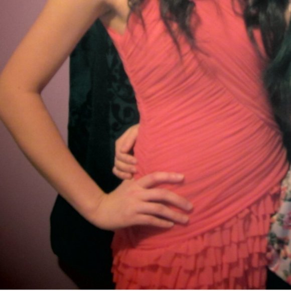 XS HOT PINK RUFFLE BEBE DRESS - Picture 4 of 4